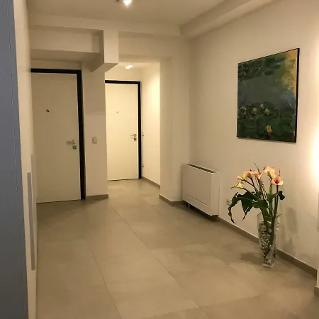 Vittoria Apartment *